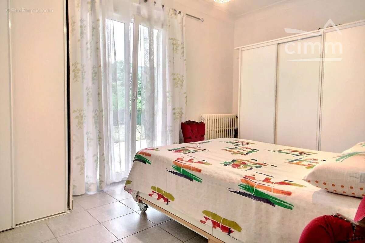 Maison à ECHIROLLES