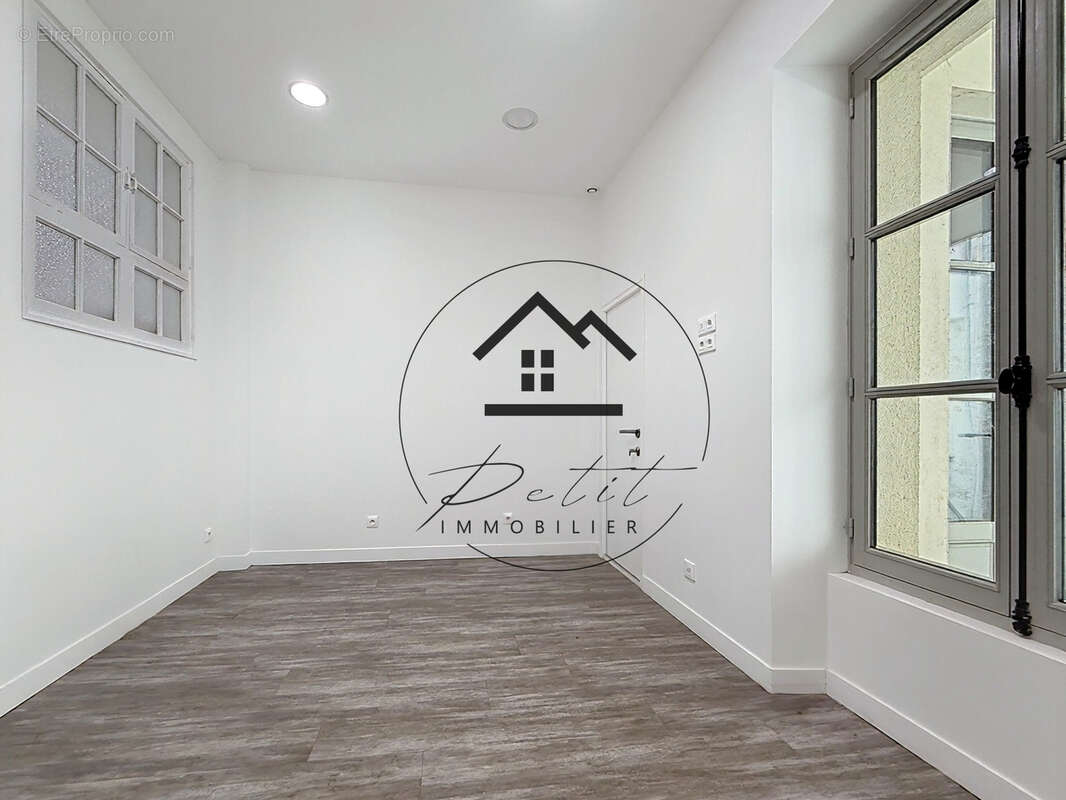 Commerce à CHANTILLY