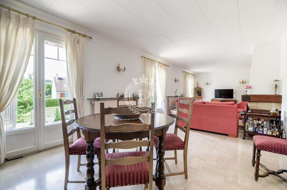 Maison à FRANCONVILLE