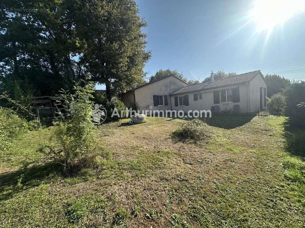 Maison à SAINT-ASTIER