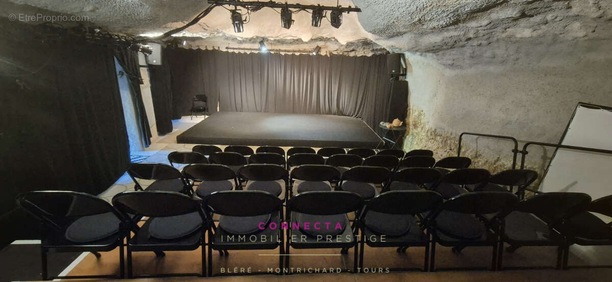 Maison à AZAY-SUR-CHER