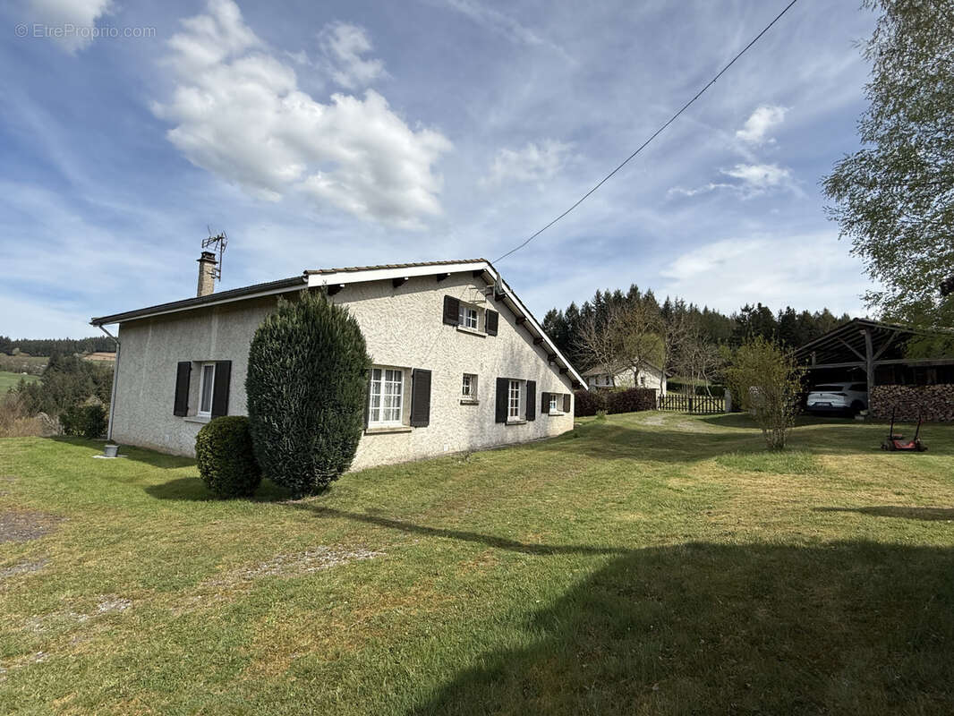 Maison à CELLES-SUR-DUROLLE