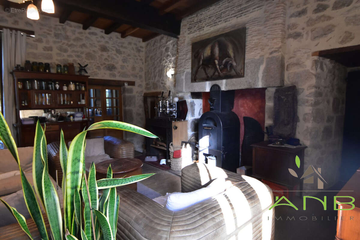 Autre à BUSSEROLLES