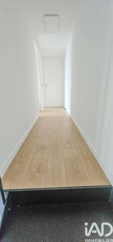 Photo 9 - Appartement à BUSSY-SAINT-GEORGES