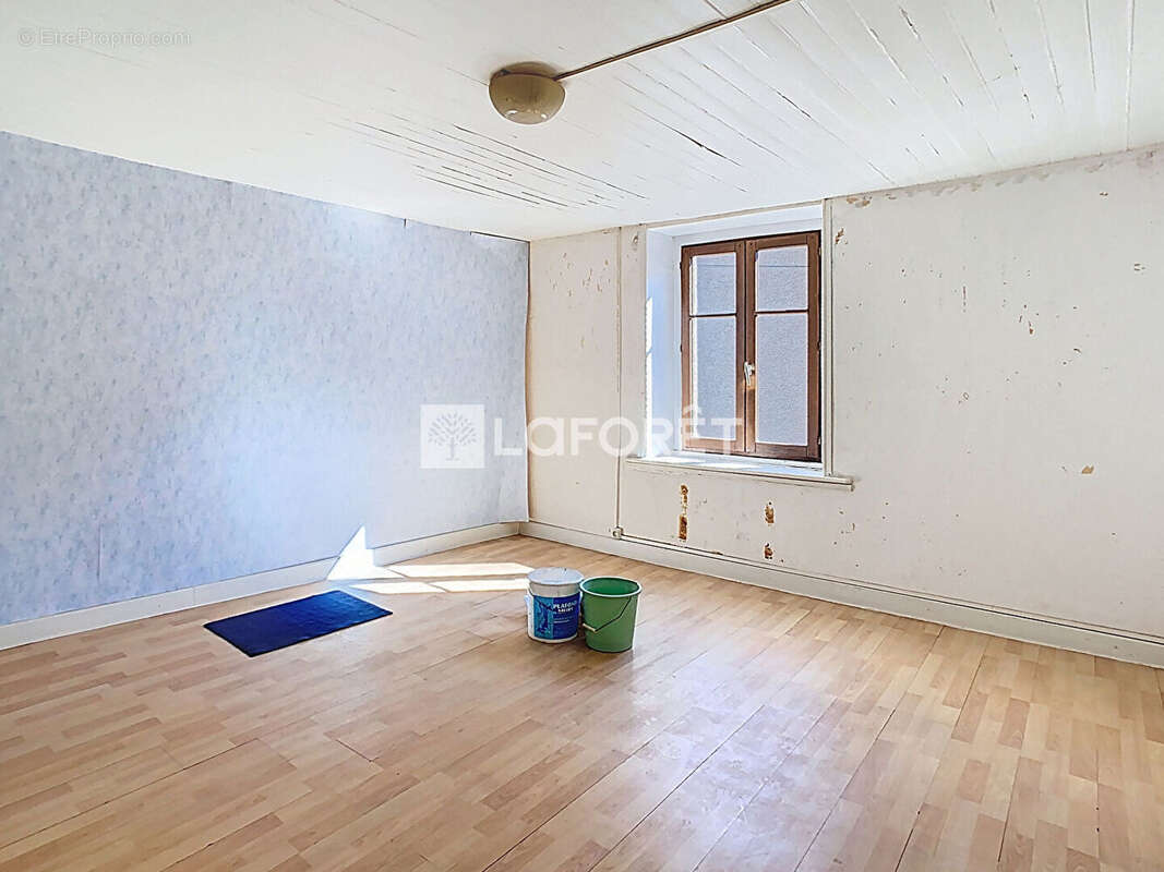 Maison à MAXEY-SUR-VAISE