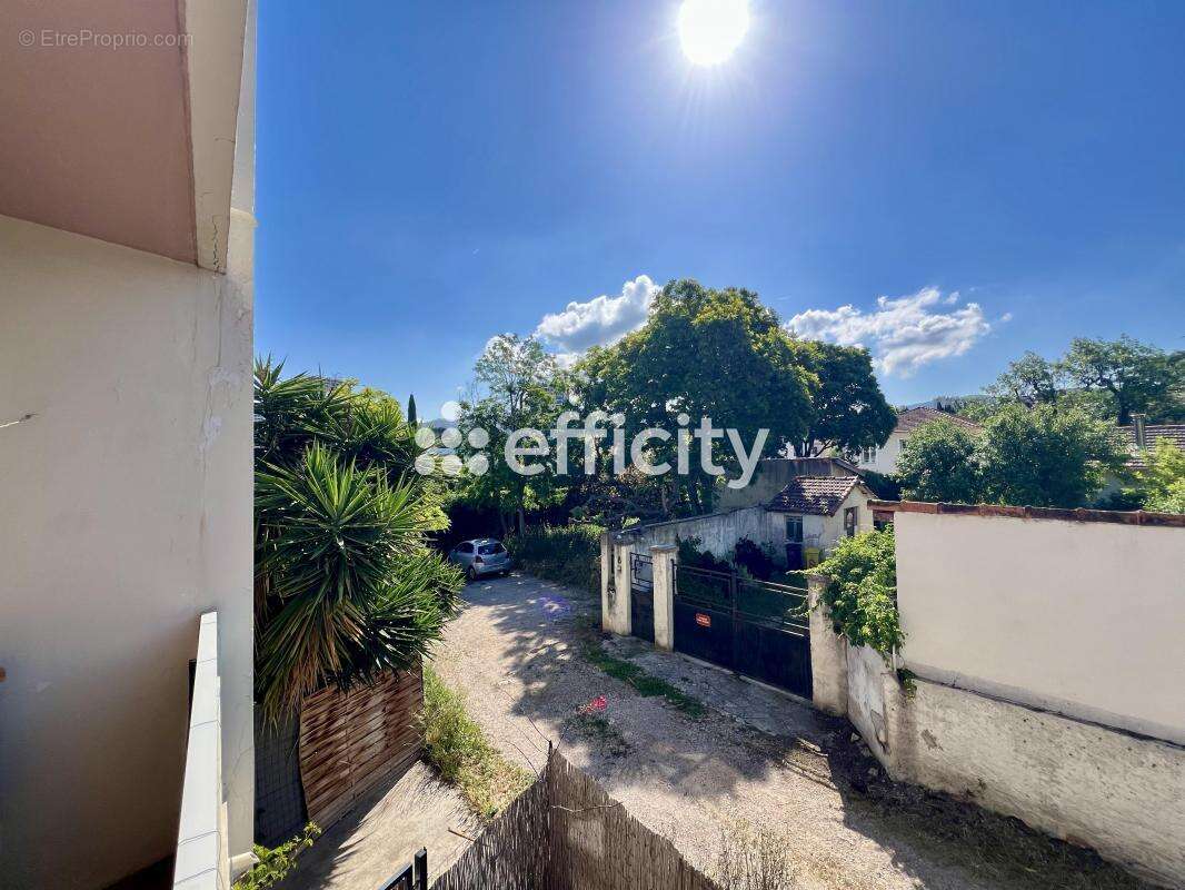 Appartement à MARSEILLE-9E