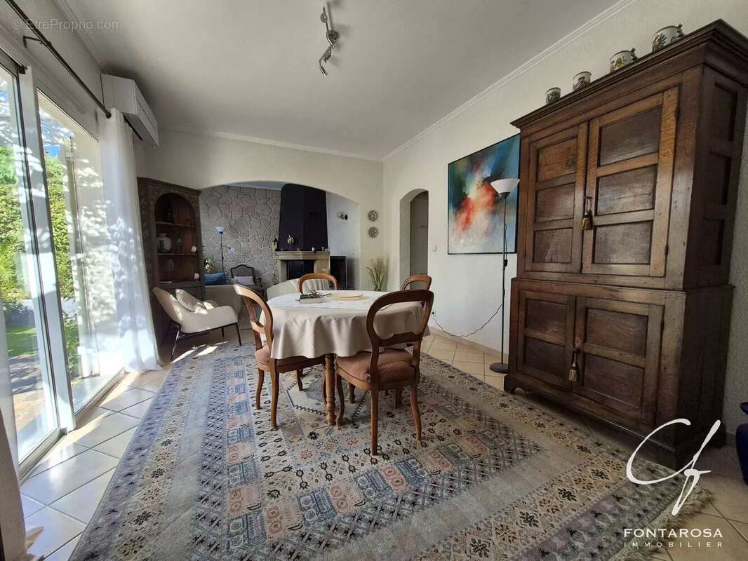 Maison à SAINT-RAPHAEL