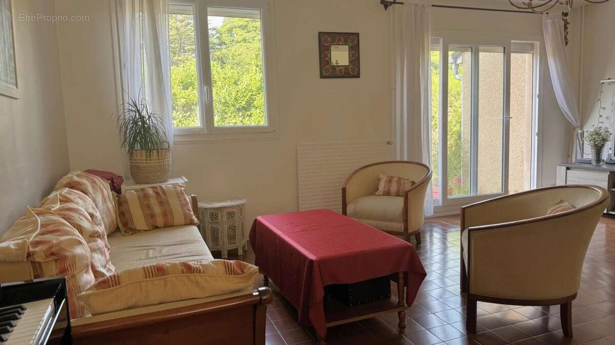 Maison 103 m² à Montigny-Le-Bretonneux  - photo 11