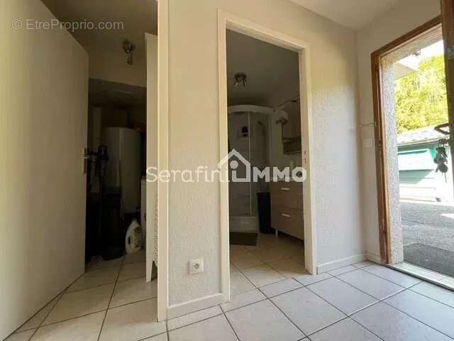 Appartement à POISY