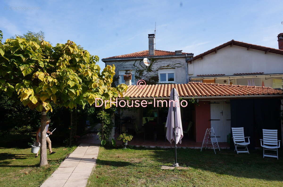 Maison à RAZAC-SUR-L&#039;ISLE