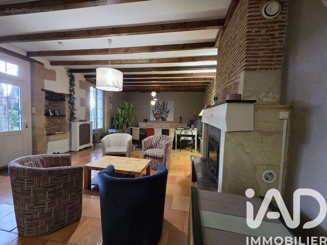 Maison 225 m² à Saint-Philippe-Du-Seignal  - photo 5