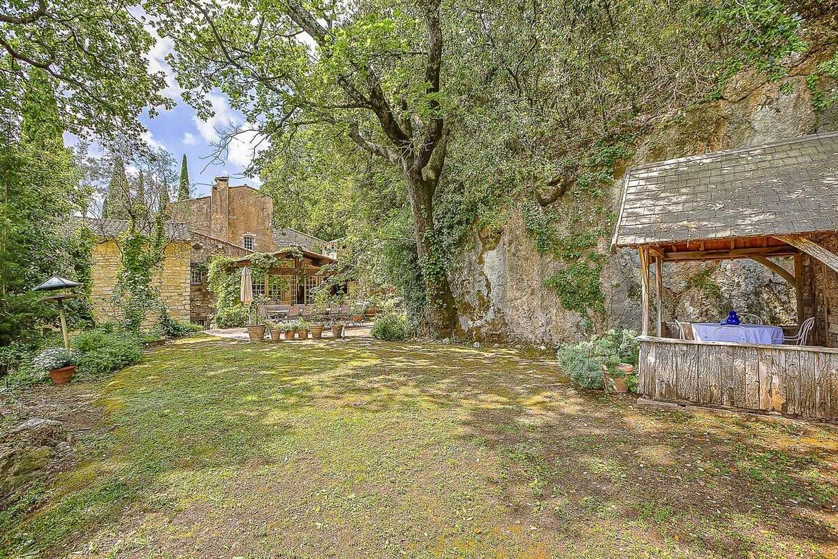 Maison à TOURRETTES-SUR-LOUP