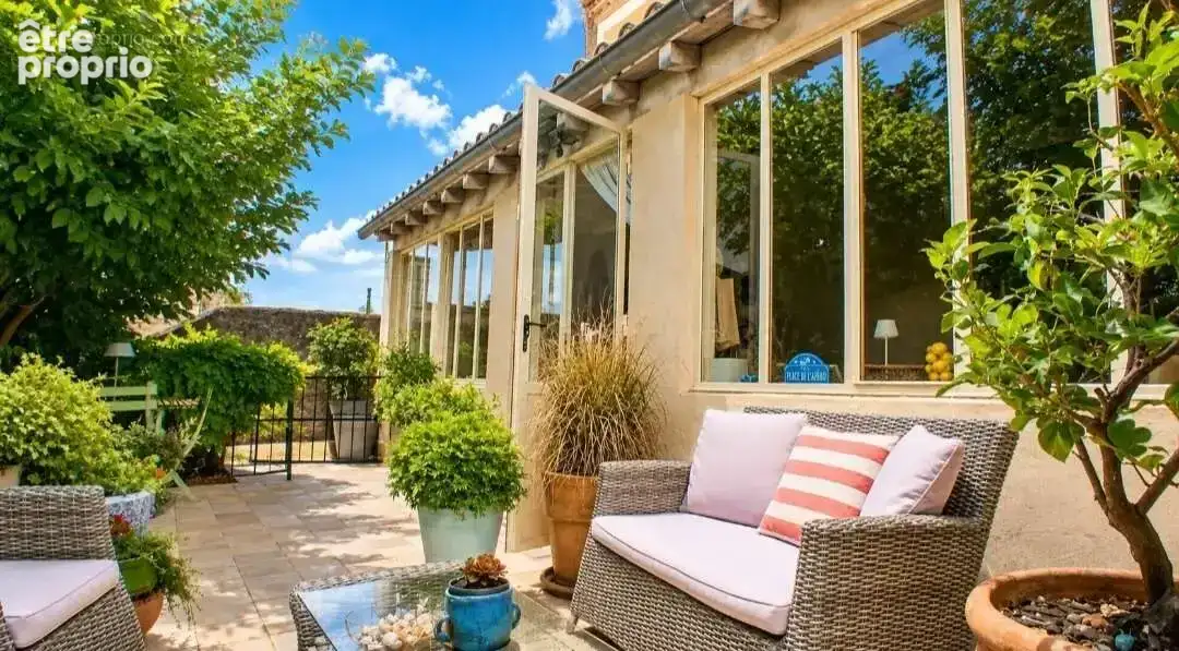 Sublime maison vigneronne, entièrement rénovée. - photo 12