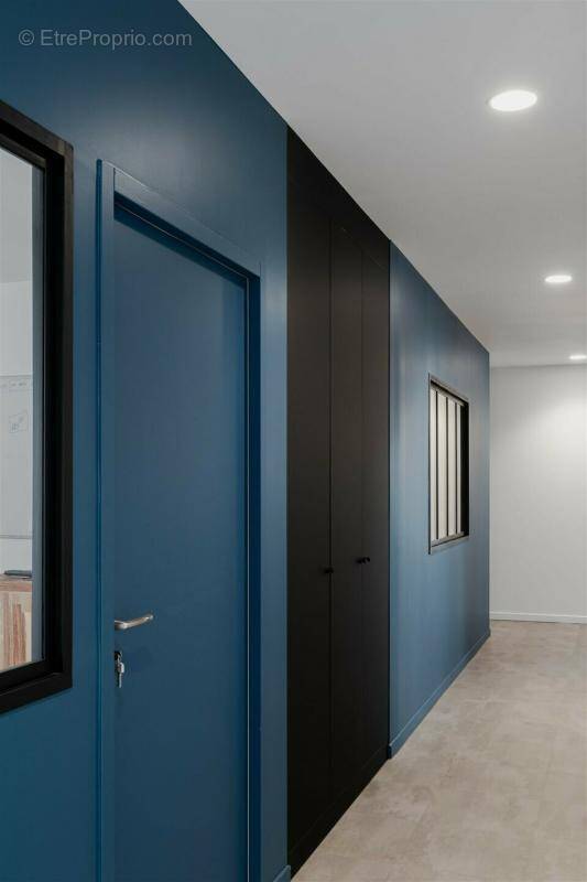 Commerce à SAINT-AVE