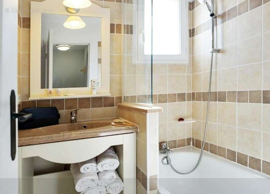 INVESTISSEMENT LOCATIF  GROSPIERRES  Résidence Tourisme Pierre & Vacances Village Le Rouret - 5,58 % de rentabilité - photo 5