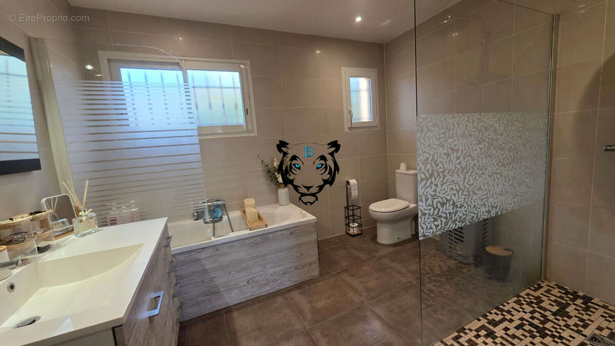 Maison  avec piscine - LA BOUVERIE - photo 11