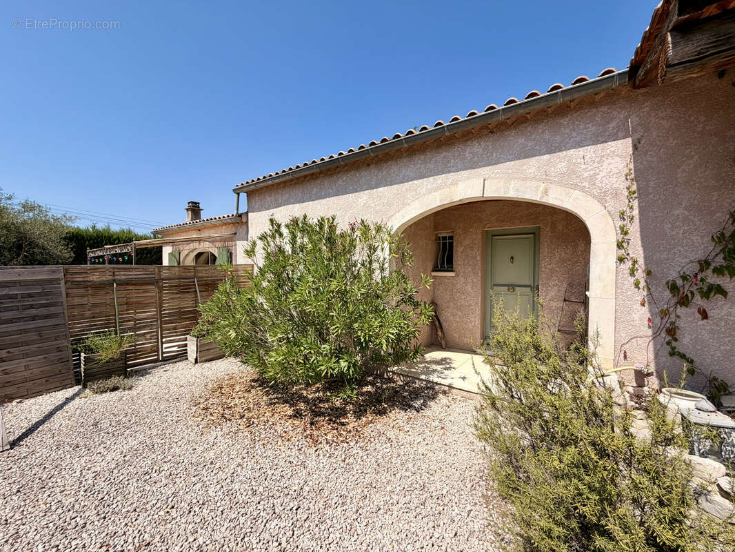 A 5 min de vaison - villa de plain pied avec jardin et piscine - photo 13