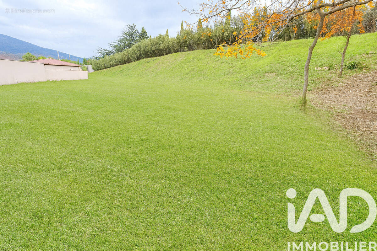 Photo 1 - Terrain à SAINT-MARCEL-LES-SAUZET