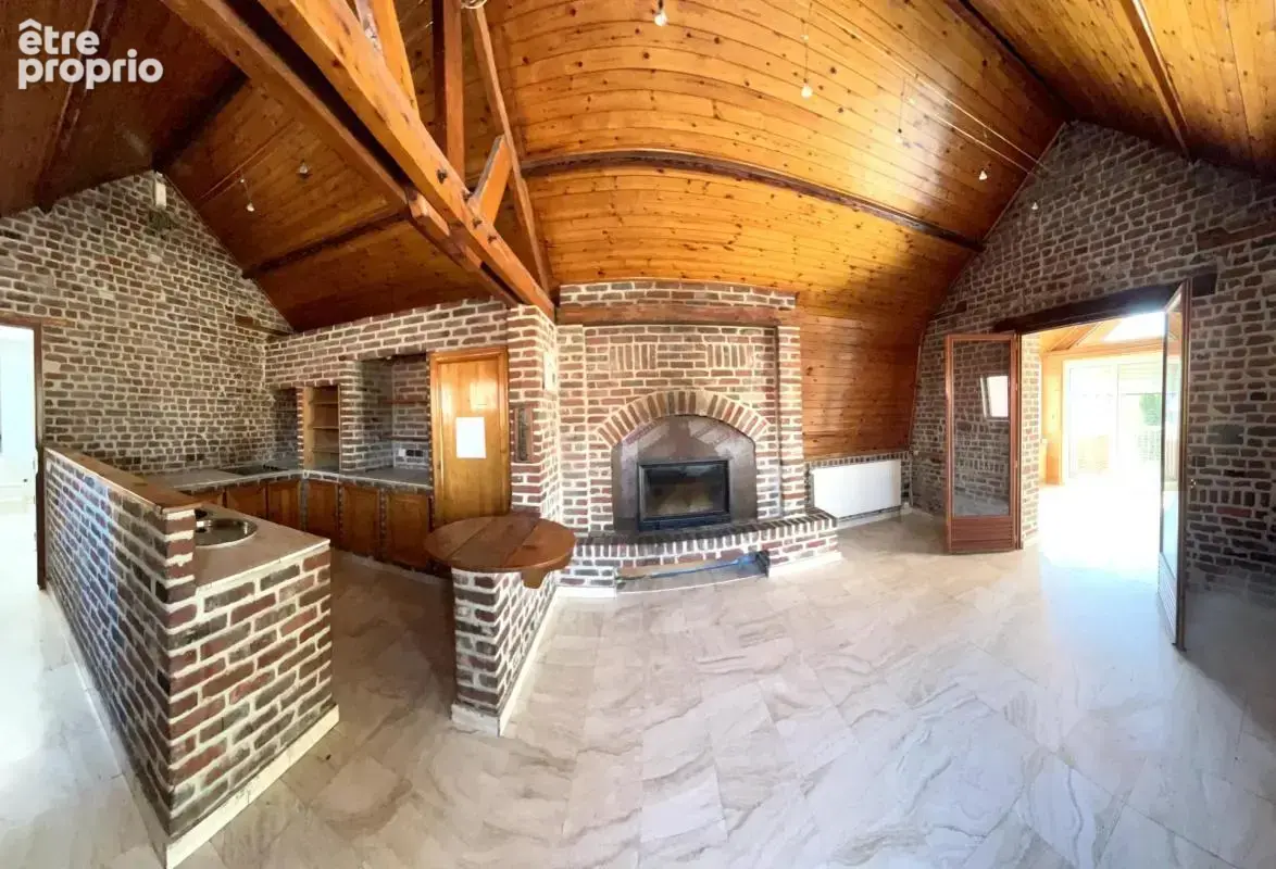 Coup de cœur assuré ! Grande maison de 198 m², 4 chambres, beaux volumes et un excellent rapport qualité/prix à seulement 182 00 - photo 6
