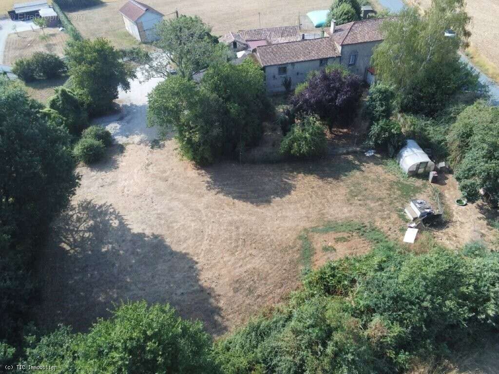Propriété De Caractère Avec Fort Potentiel Touristique Et Commercial - photo 3