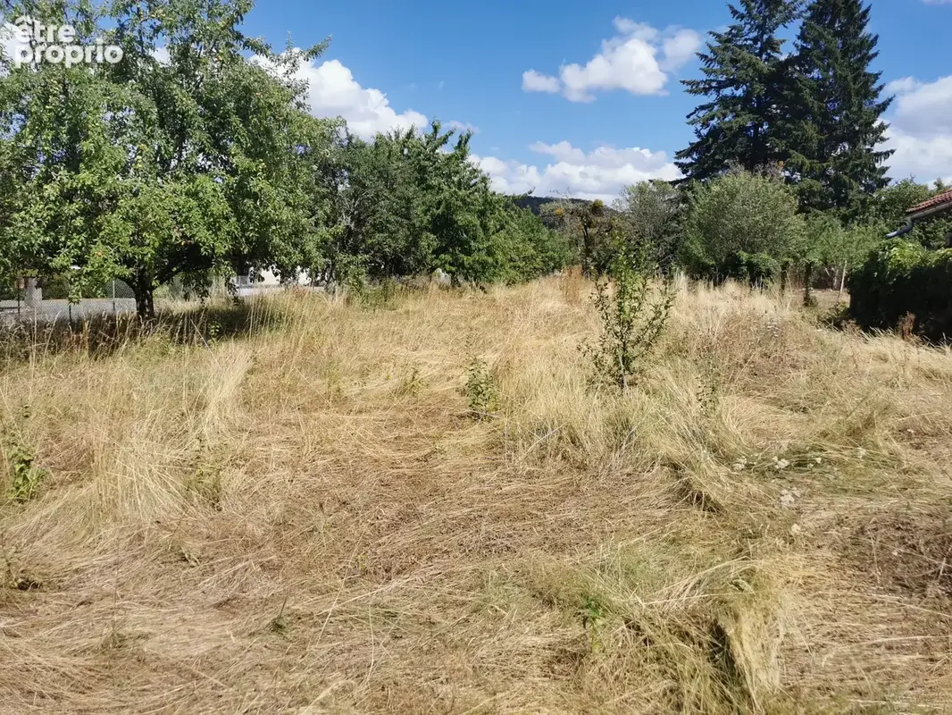 Terrain à ORVE
