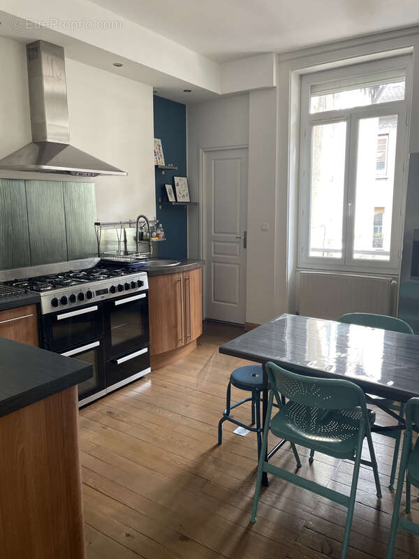 Appartement à SAINT-ETIENNE