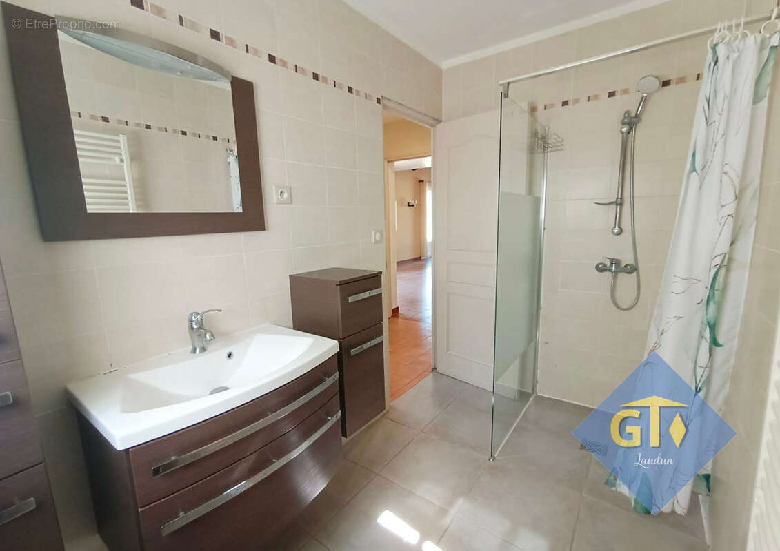 Maison avec piscine et jardin - photo 7
