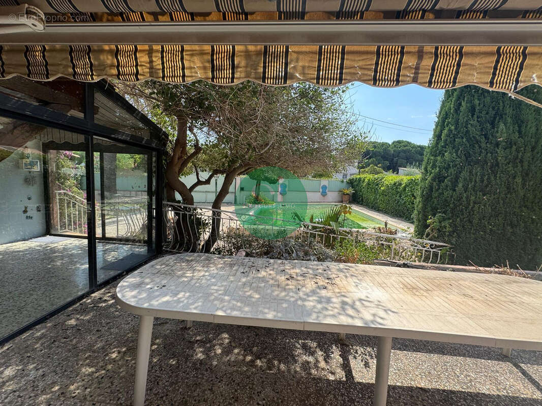 Maison à SIX-FOURS-LES-PLAGES