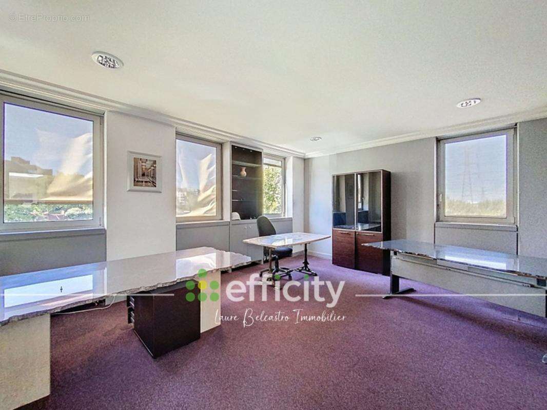 Commerce à BOISSY-SAINT-LEGER