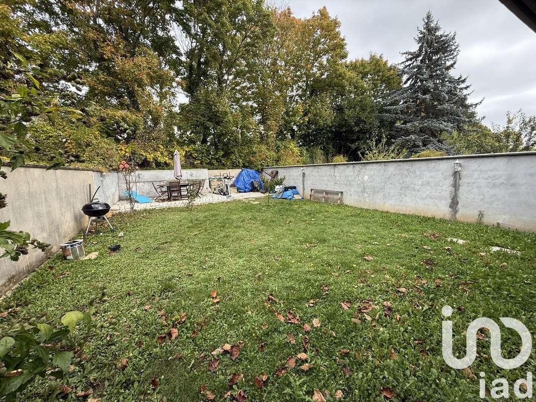 Photo 3 - Maison à SAVIGNY-LE-TEMPLE