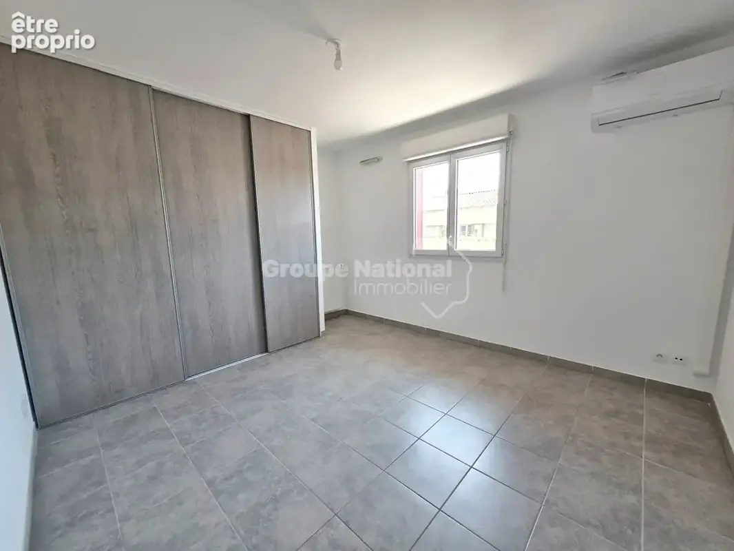 À vendre -Bel appartement T2 de 43 m² avec grande terrasse et double parking -Centre-ville de Miramas - photo 9