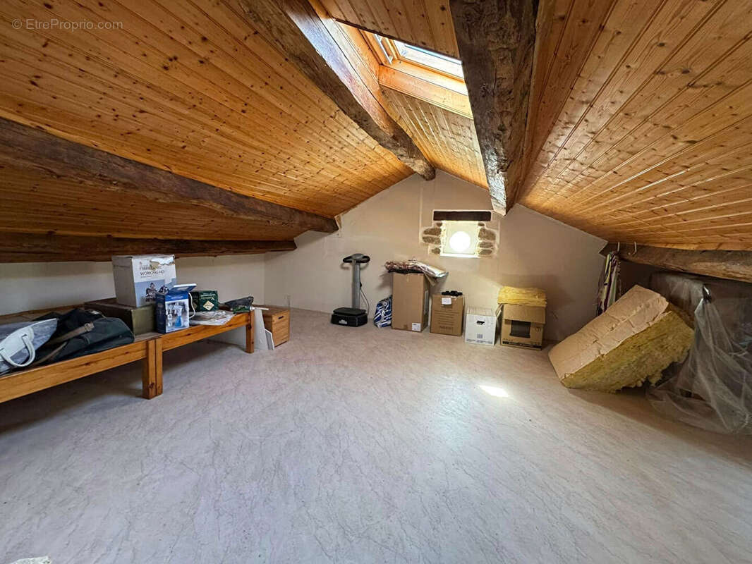 Maison à SAINT-LEGER-MAGNAZEIX