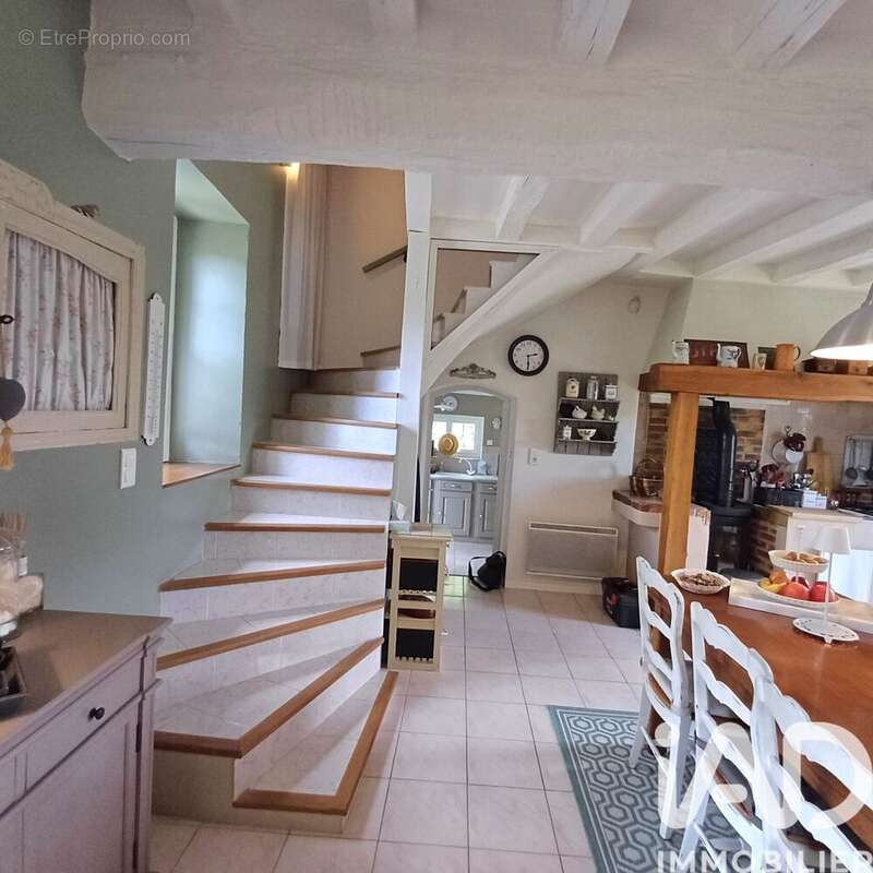 Maison 113 m² à Bourdenay  - photo 4