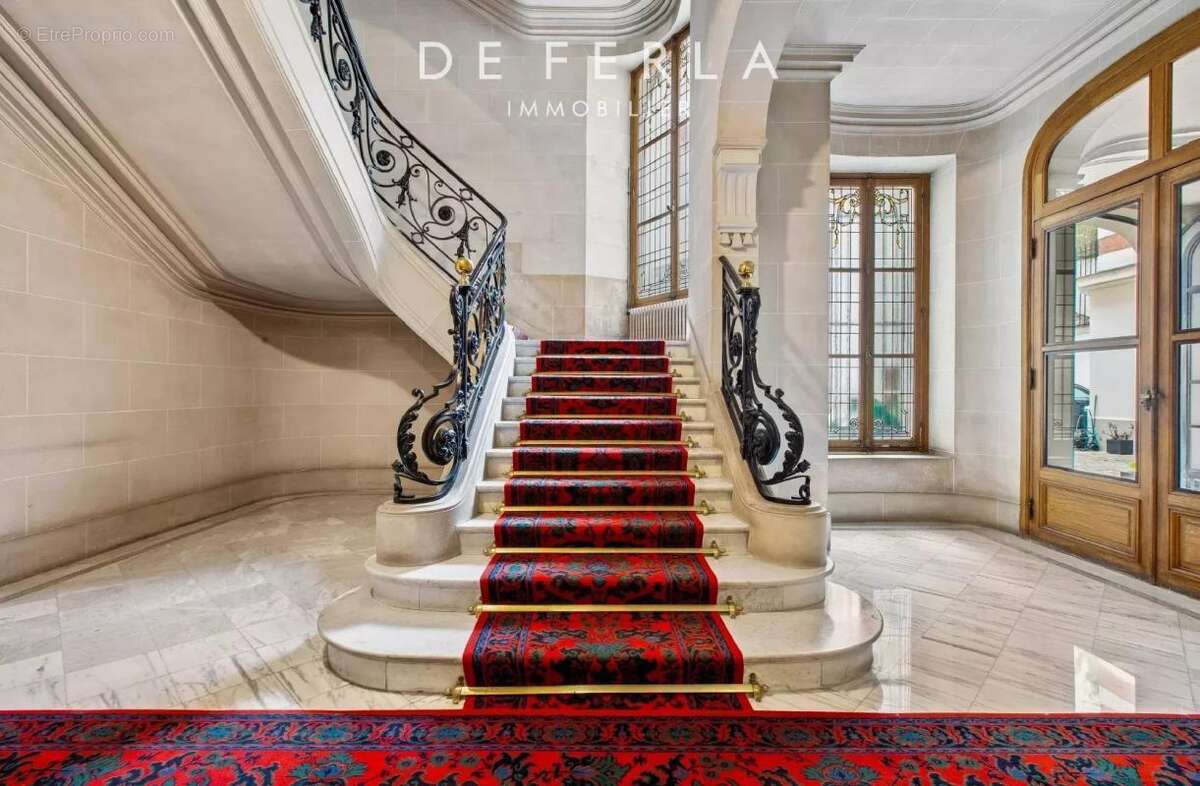 Bureaux avec commercialité - Paris XVIème - photo 4