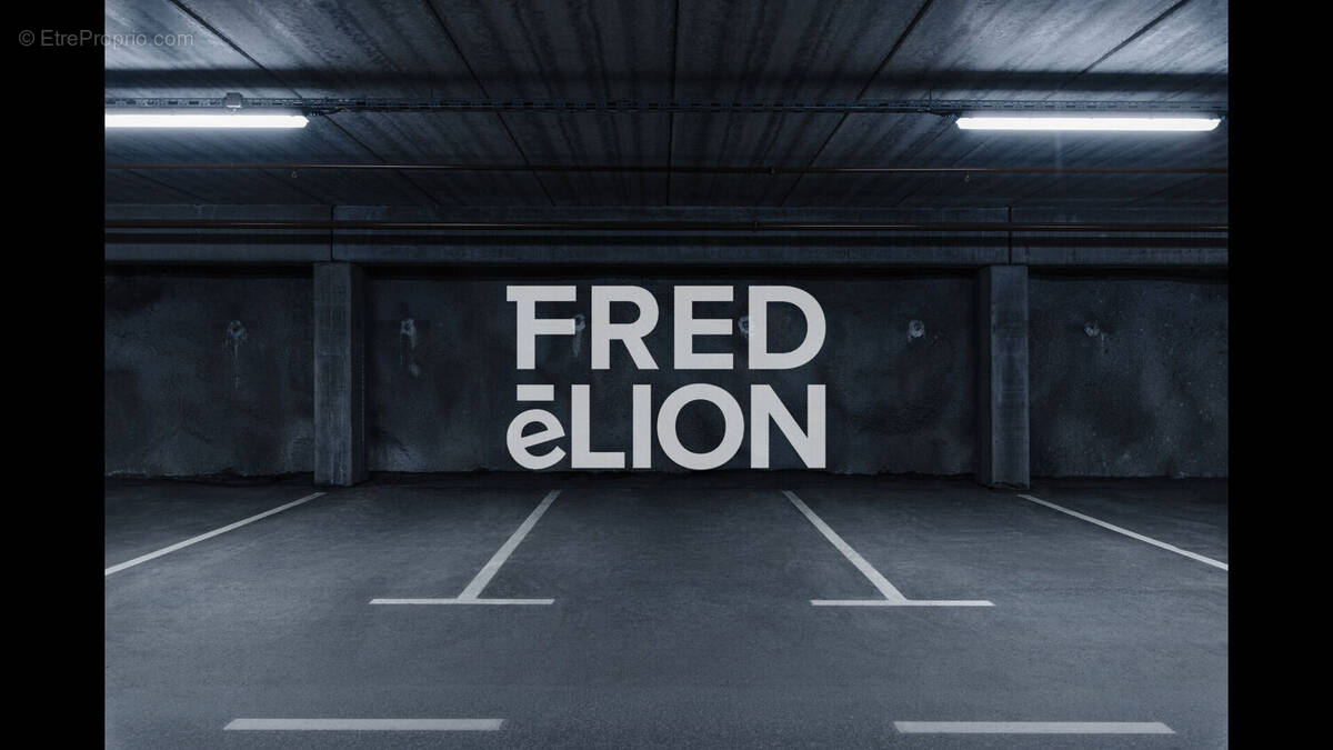 Parking à PARIS-15E