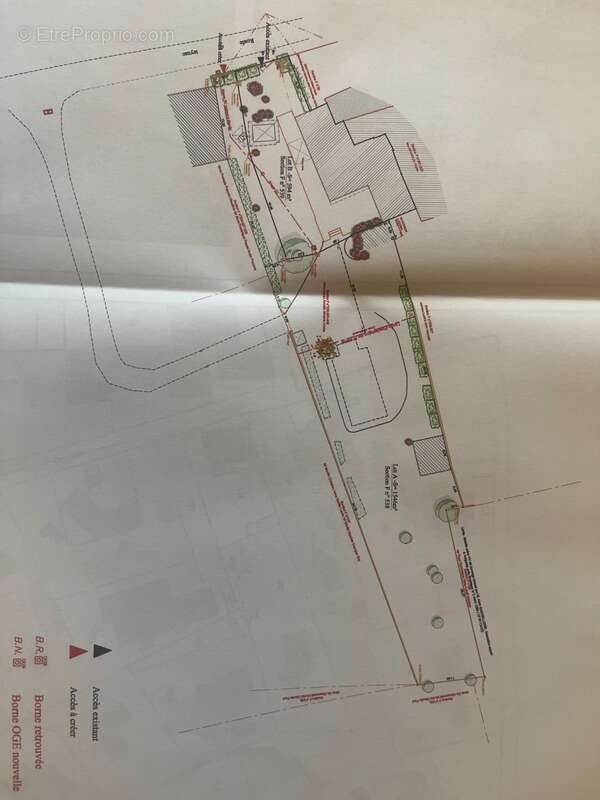 Terrain à BEYCHAC-ET-CAILLAU