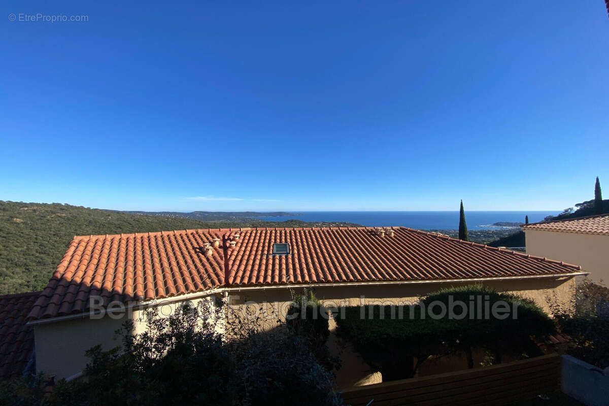 Appartement 32 m² à Cavalaire-Sur-Mer  - photo 2