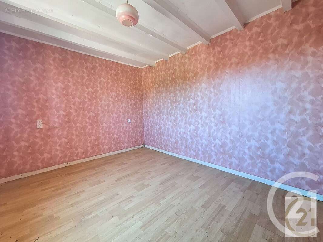 Maison à MONTESQUIEU-LAURAGAIS