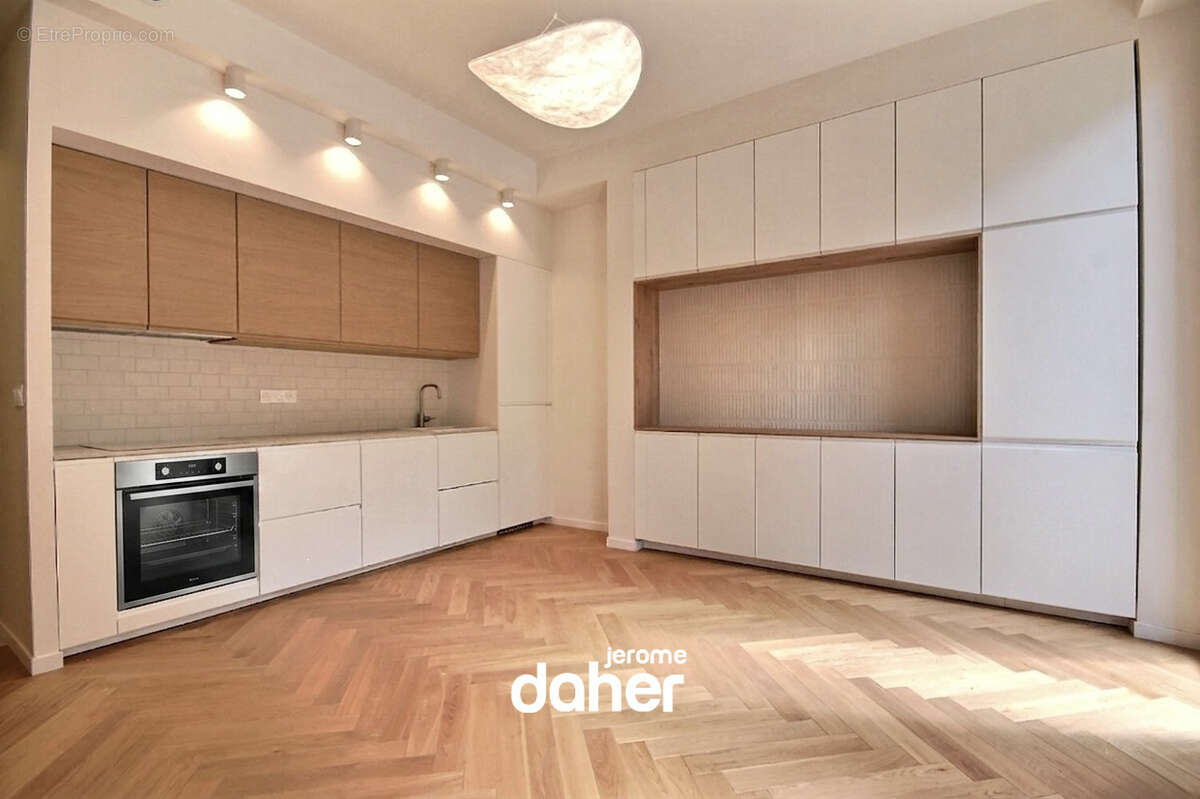 Appartement à MARSEILLE-7E