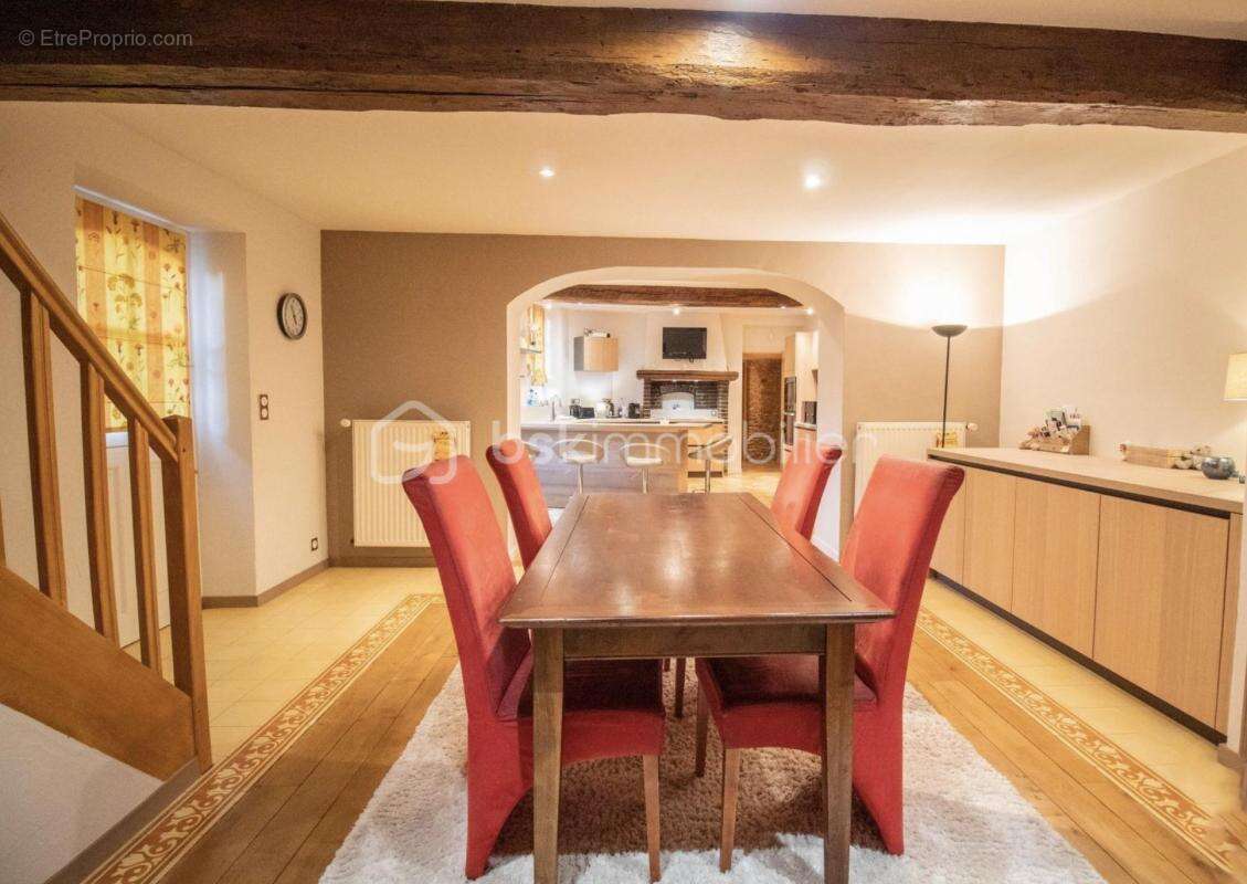 Maison à FAVEROLLES