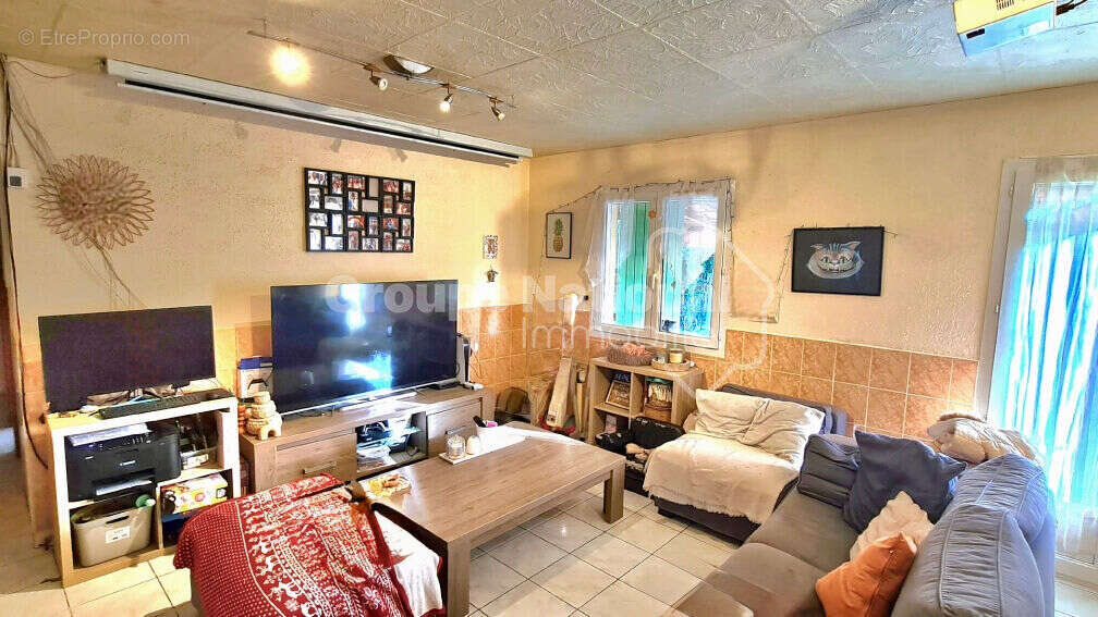 Maison à BELLEGARDE