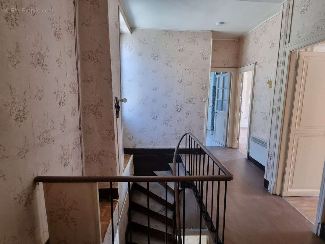 Appartement à NEUVY-SAINT-SEPULCHRE