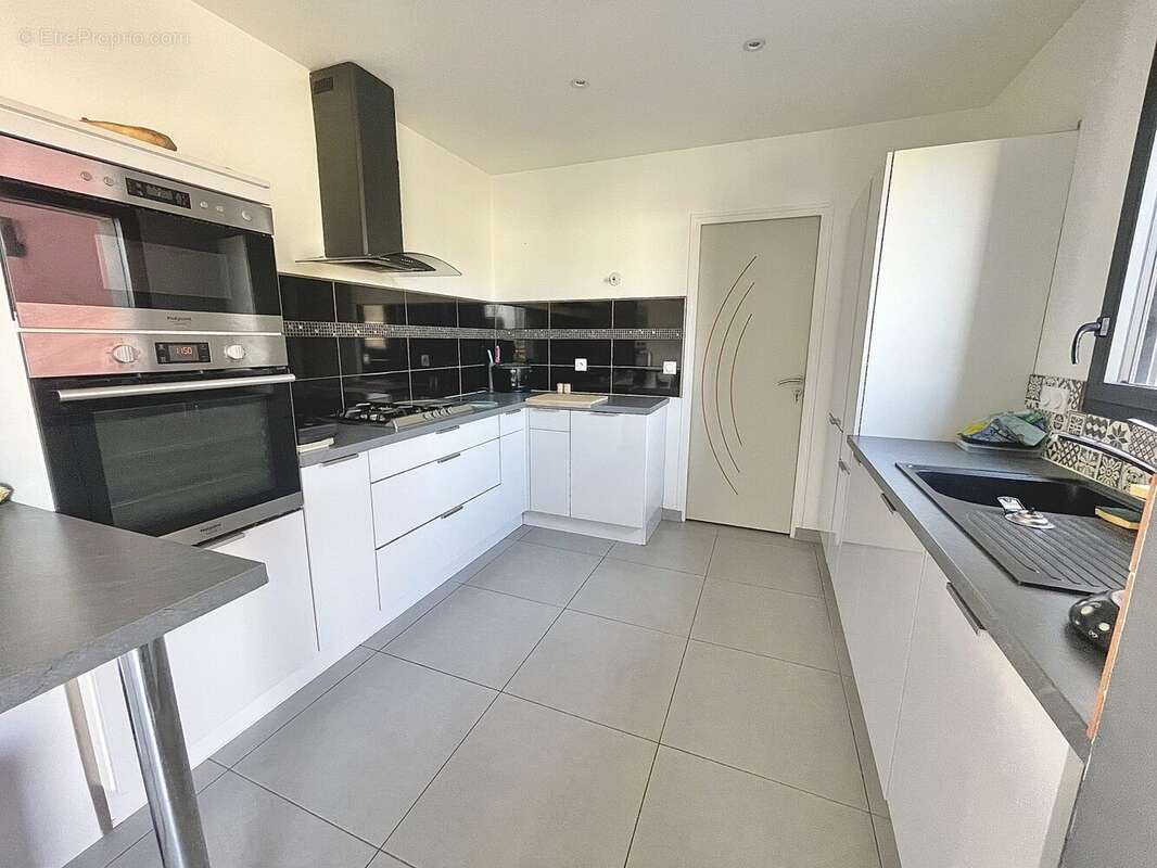 Maison à NOYAL-CHATILLON-SUR-SEICHE