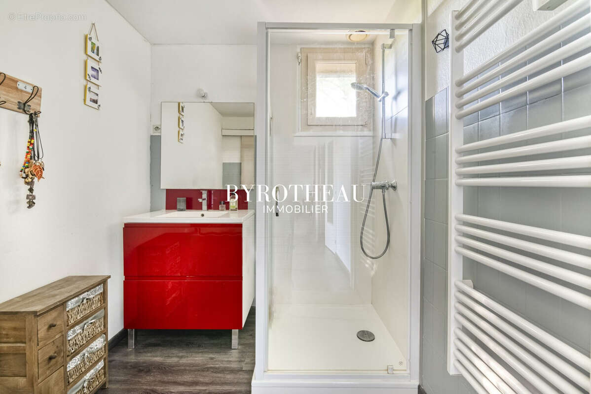 Maison à MONTREUIL-JUIGNE