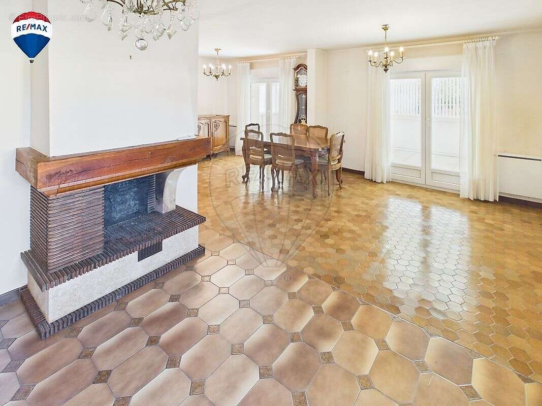 Maison à MONTREUX-VIEUX