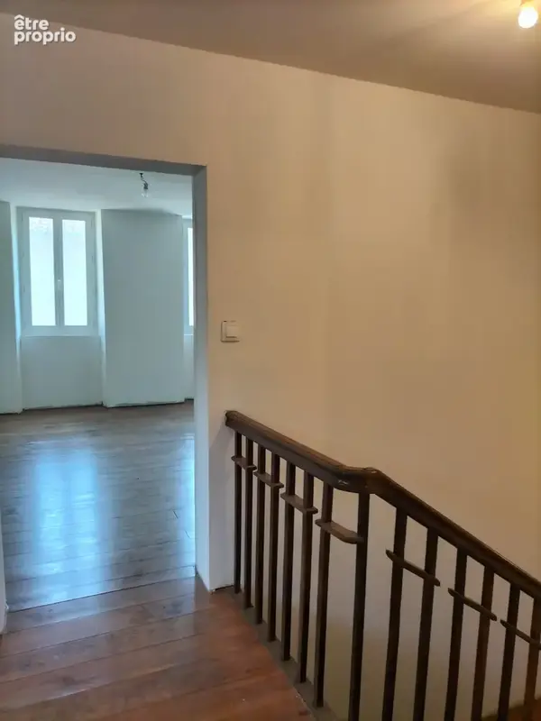 maison d'habitation spacieuse idéal pour petite famille , rénovation de qualité,  quartier calme - photo 9