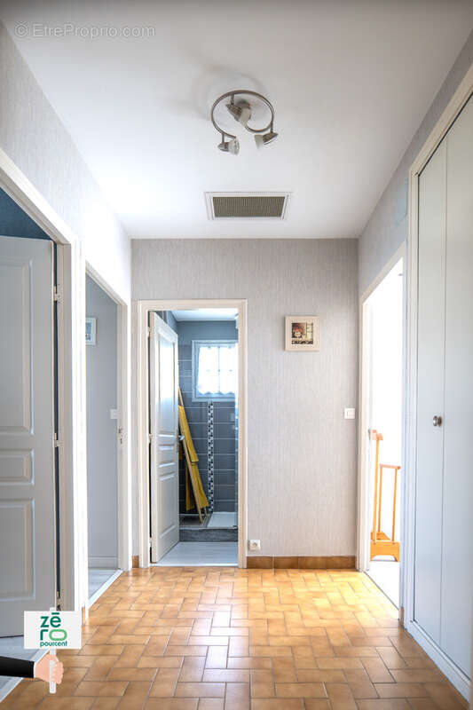 Maison à LES MAGNILS-REIGNIERS