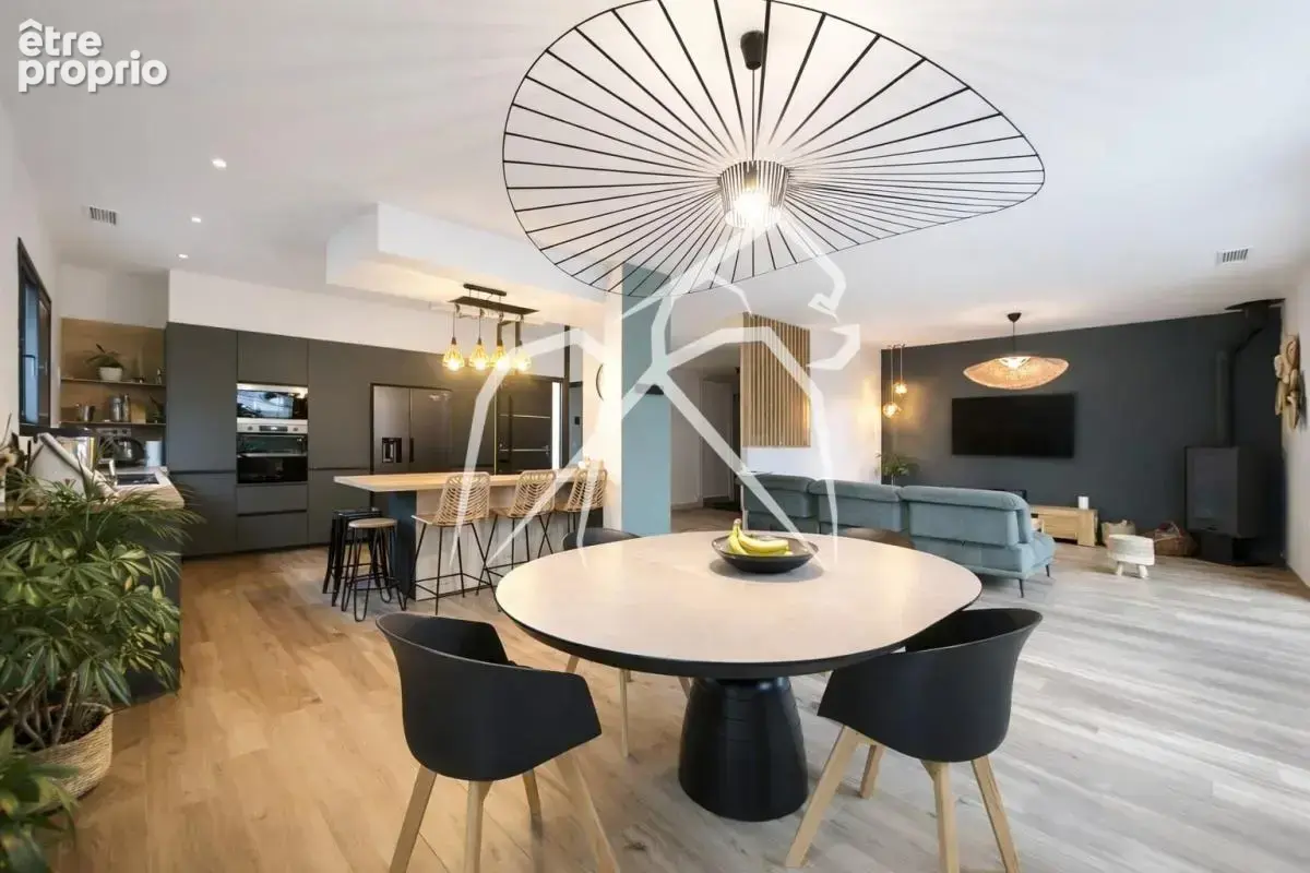 Villa contemporaine 6 pièces  190m²  piscine  lattes (34970) - photo 5