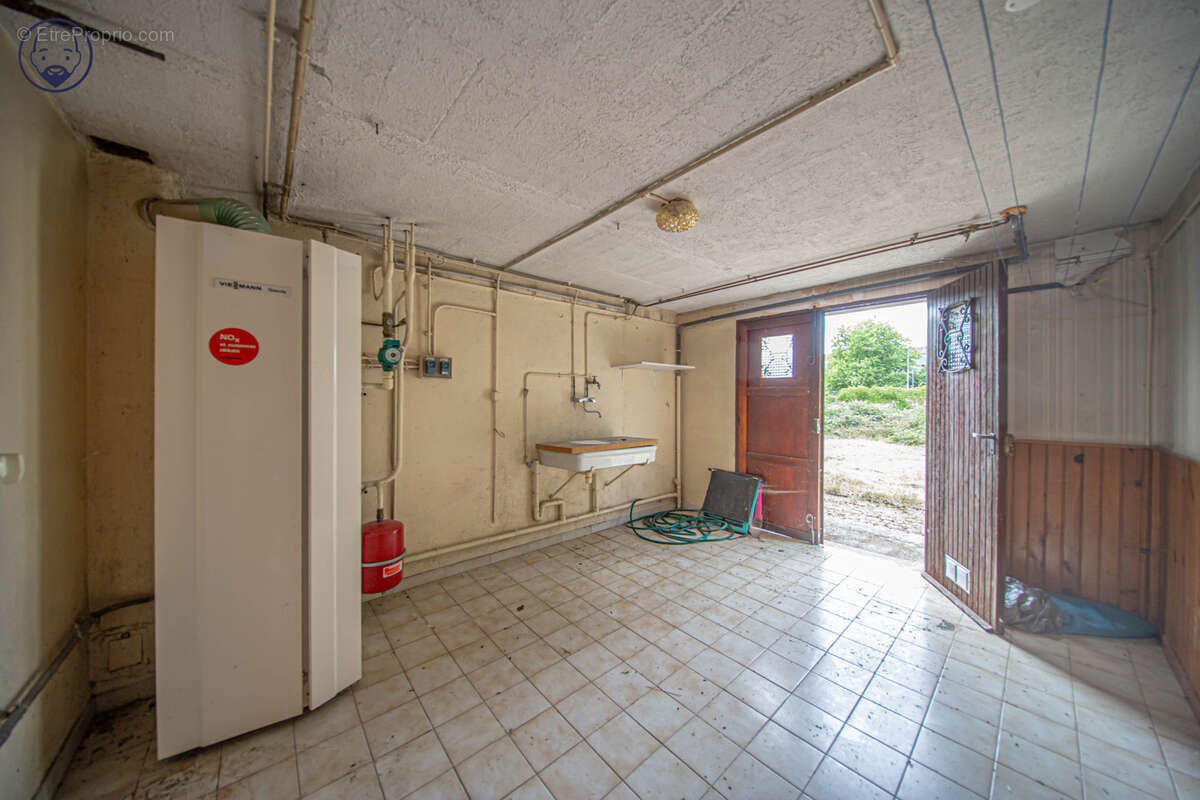 Pavillon sur sous-sol avec garage et jardin - photo 10