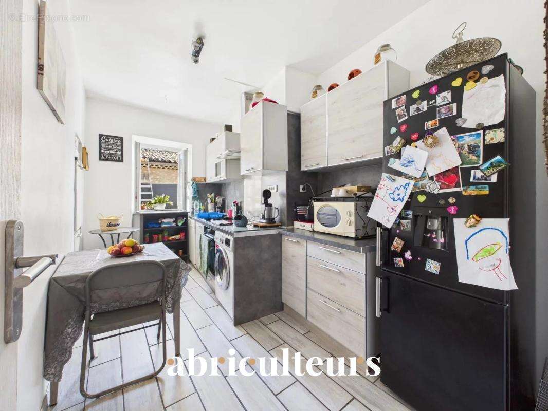 Maison à LA ROQUE-D'ANTHERON